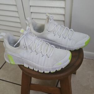 Nike Metcom 6  White and Lime Green Athletic Shoes 7.5 Men Or 8 Women
